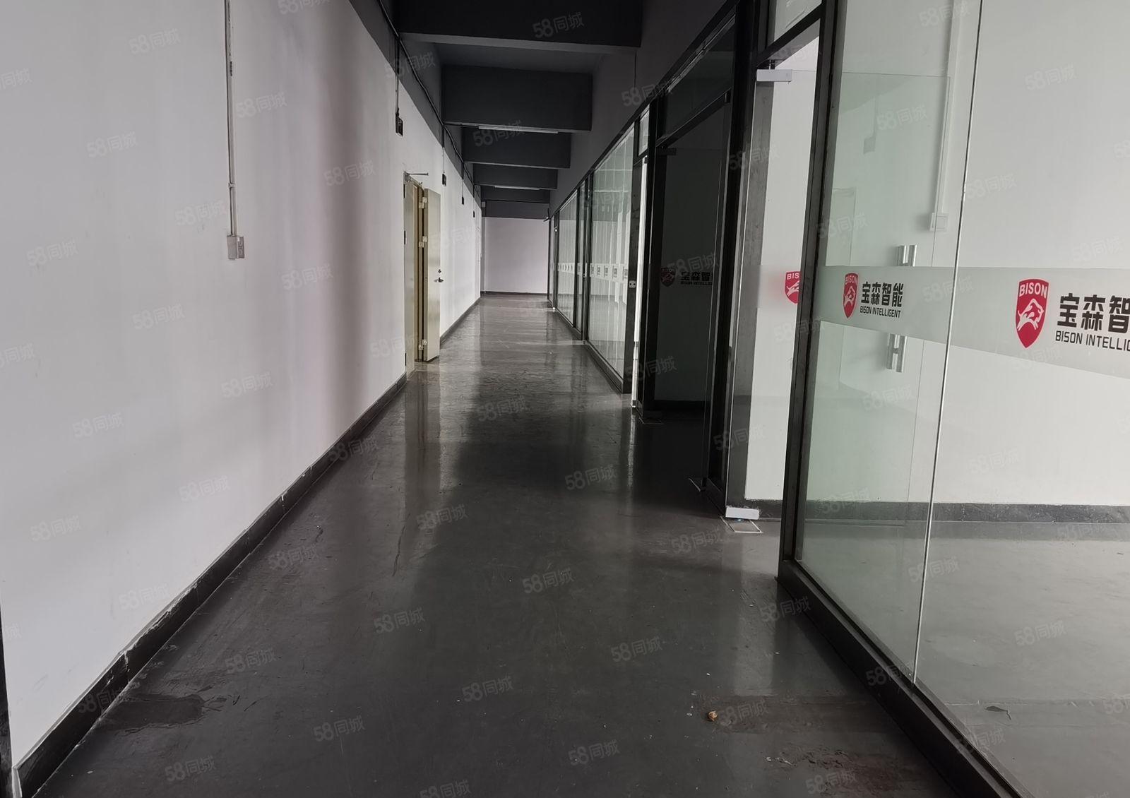 龙华清湖高速口附近独院独栋厂房一到四层4500平米出租两吨货