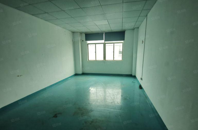 观澜桂花工业区2楼800平厂房出租转租带装修水电齐全