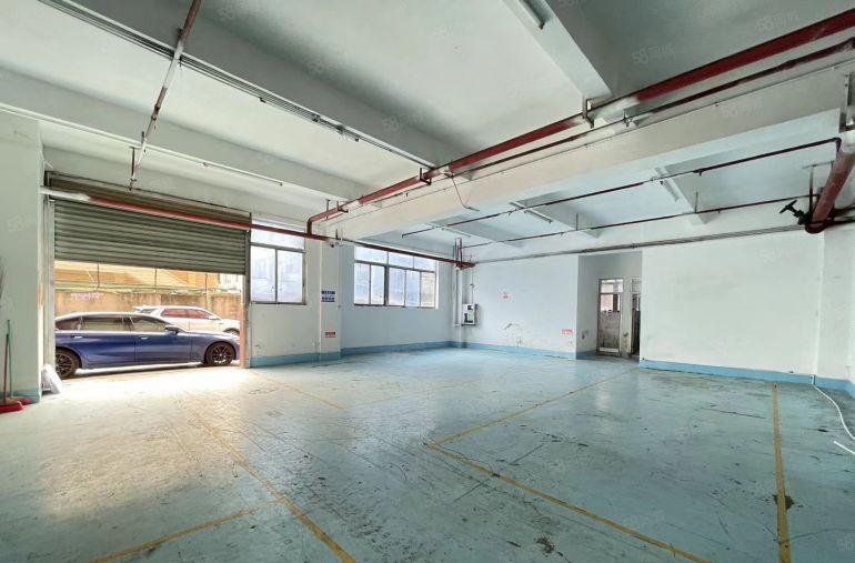 观澜福民一楼厂房出租600平方实际面积，精装修办公室可分租。