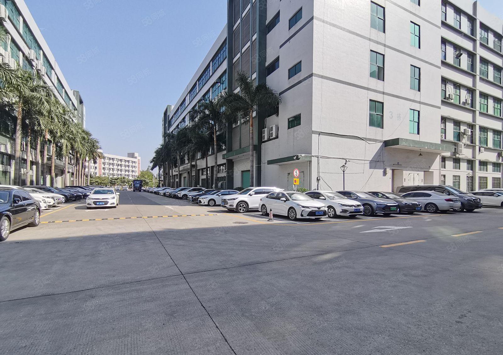 23元租龙华观澜3万平一楼二楼大小分租独院红本厂房仓库精装修