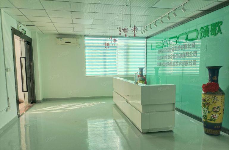 元芬，龙胜地铁口整层960平独立电梯洗手间，带家私带配套空调