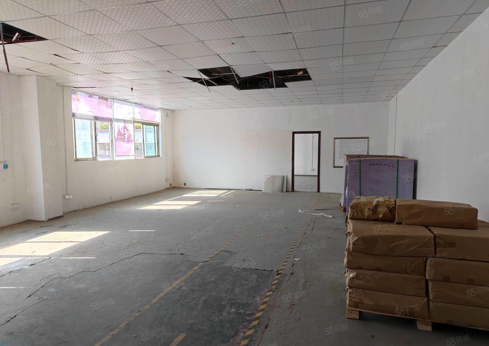 大浪英泰工业区附近新出楼上800平工业厂房出租