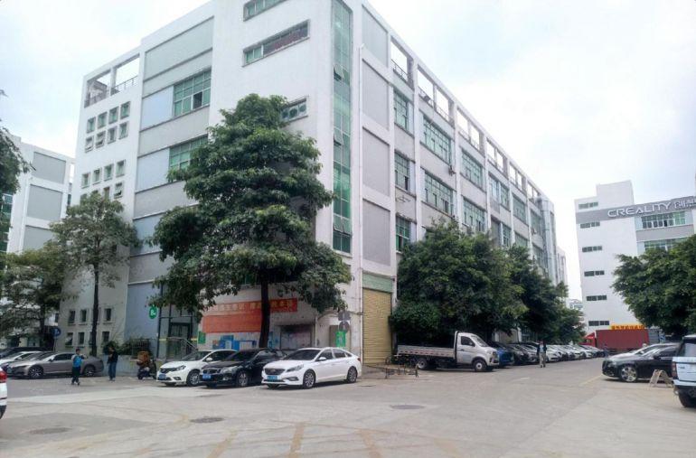 观澜高速口1200平一楼层高6米厂房仓库出租！300平起分