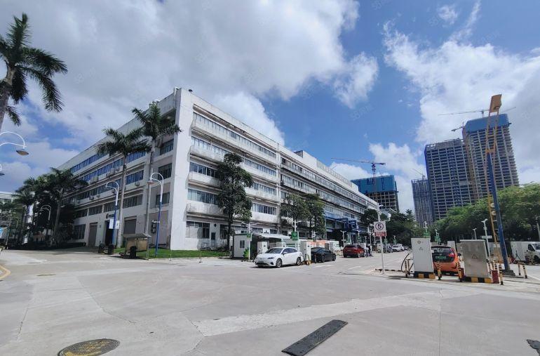 5百平起分租观澜工业园新出楼上2300平厂房仓库出租带精装修