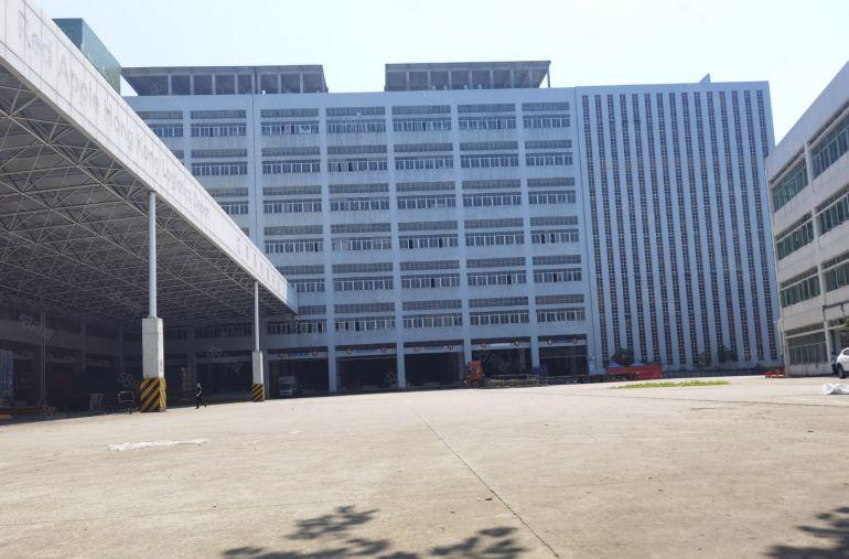 龙华大浪原房东带卸货平台10000平红本厂房出租 可分租