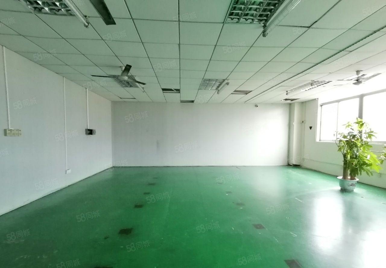 观澜松元新出原房东楼上一整层1780平带办公室装修厂房出租。