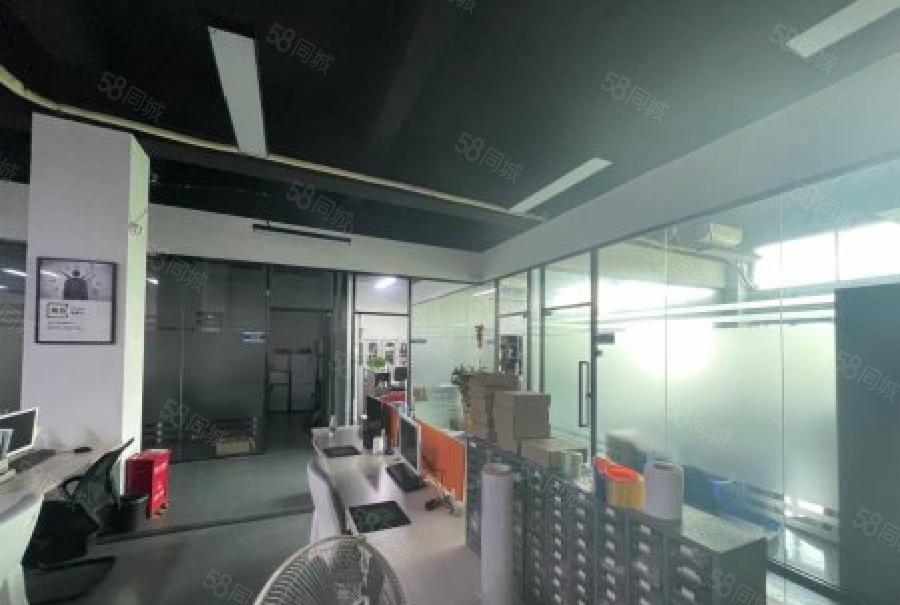 大浪羊台山地铁口精装修厂房出租，带家私空调，适合研发加工