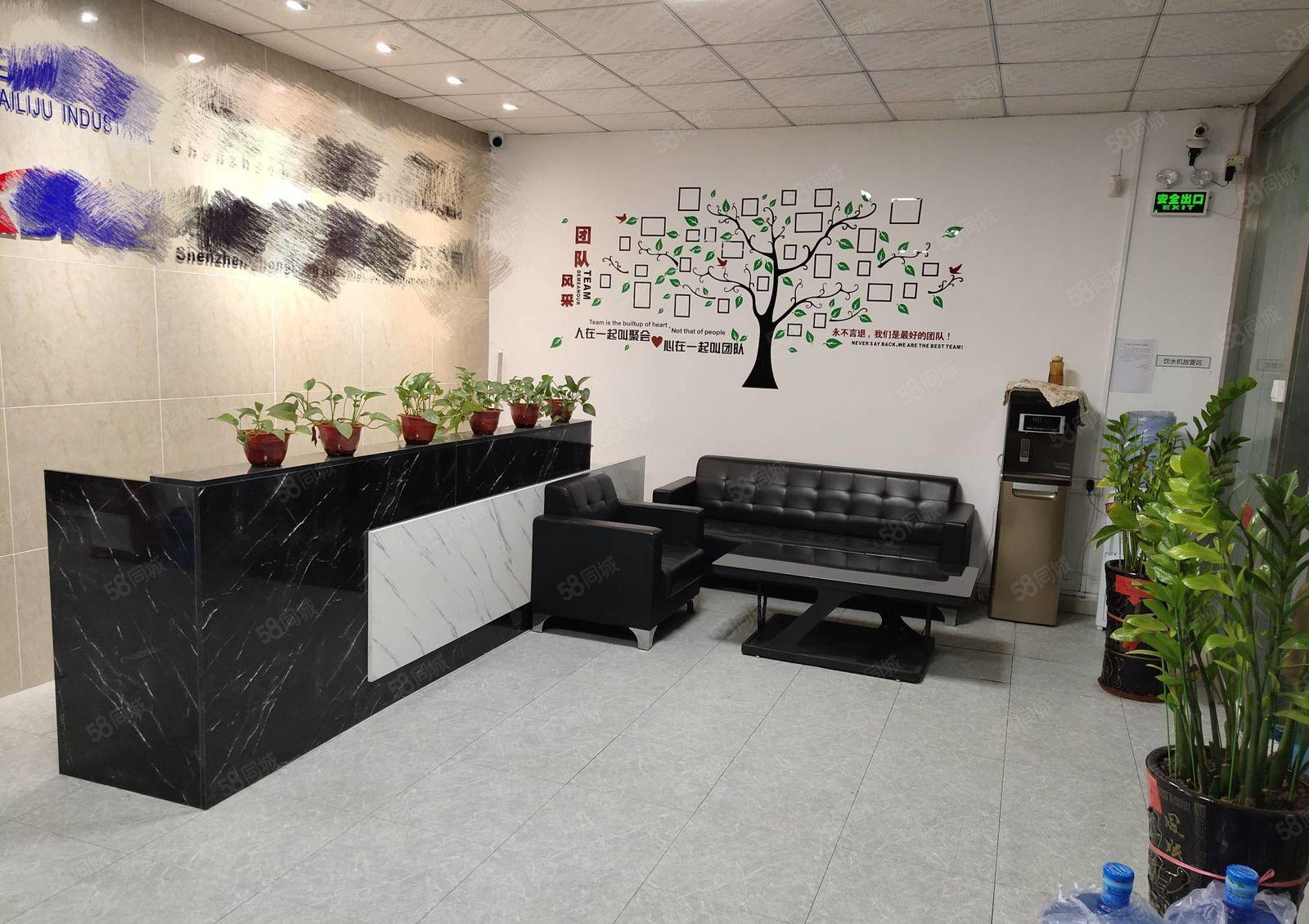 清湖轻轨站附近新出精装修厂房出租三楼1500平方水电齐全