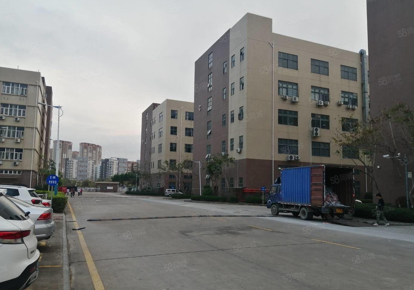 300平起租观澜原房东工业区新空出2栋 2万平厂房一楼6米高