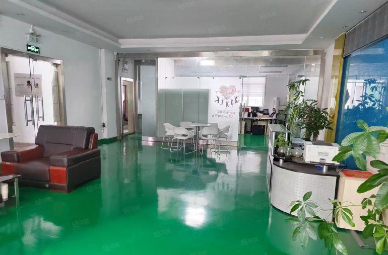 大浪上横朗工业园新出三楼整层面积1380平带装修好办公室出租