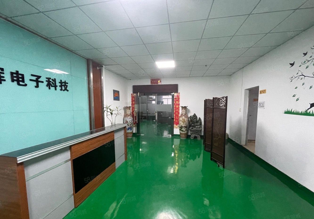 龙华大浪工业园低价厂房仓库出租3楼700平精装修园区空地大