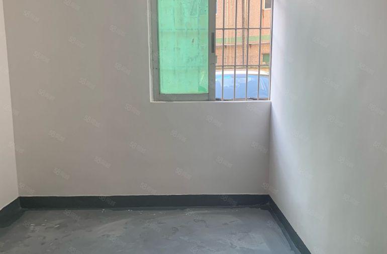 陈江一楼800平原房东独院厂房仓库出租可分租带航车送部分空地