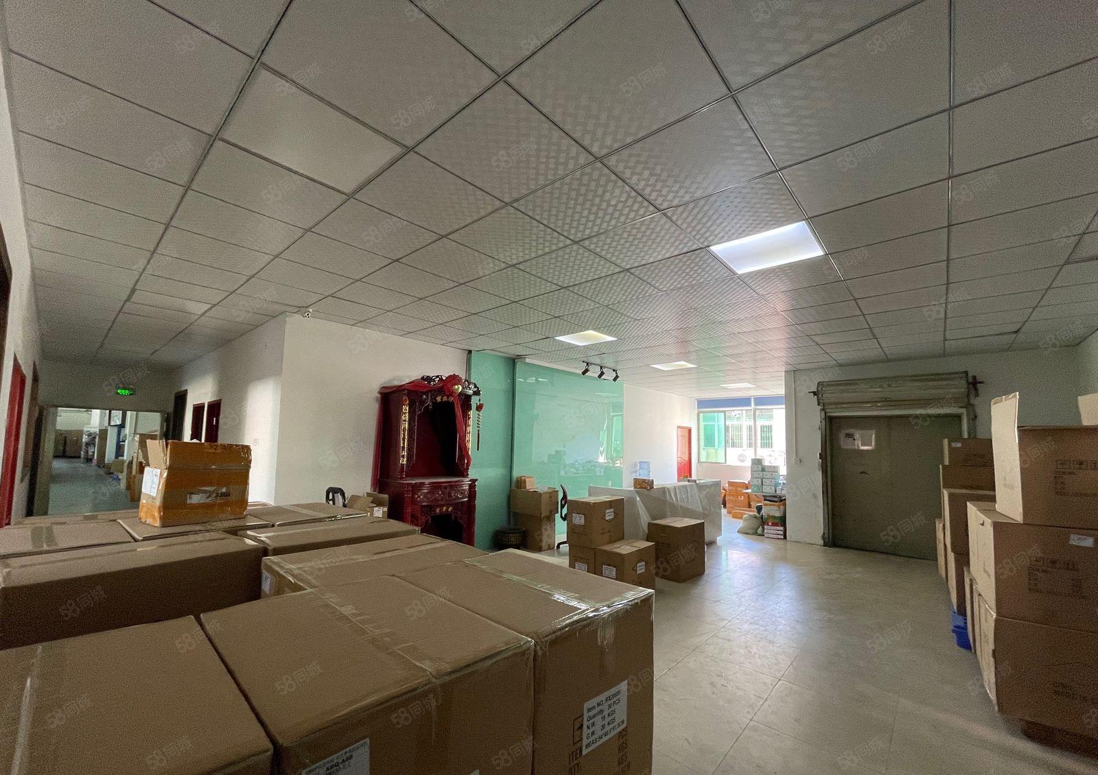 坂田1400平米厂房出租，有前台，办公室装修