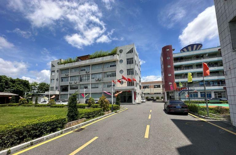 平湖华南城附近二楼1300平厂房出租200平分租带装修可环评