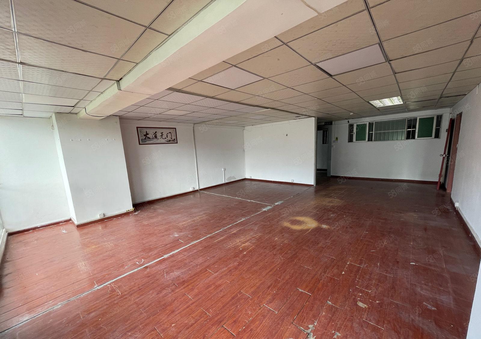 坂田杨美地铁站270平精装办公室，仓库出租，适合电商，办公