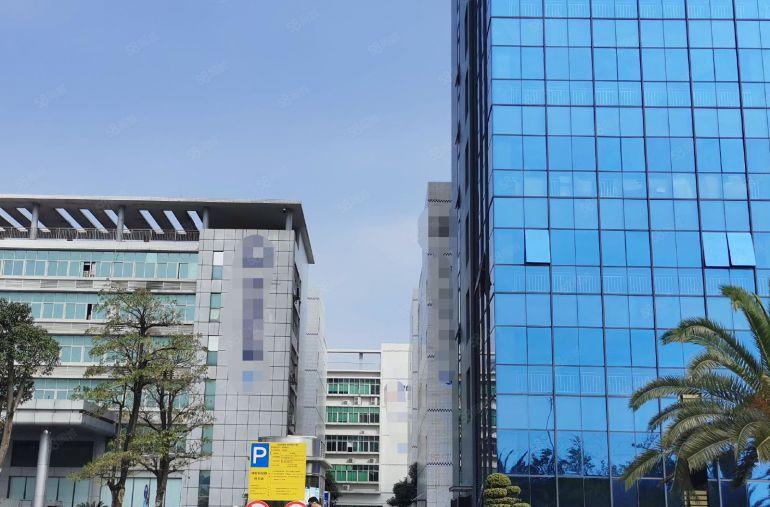 配置家私年底低价直租中心城创意园新出230平精装办公厂房出租