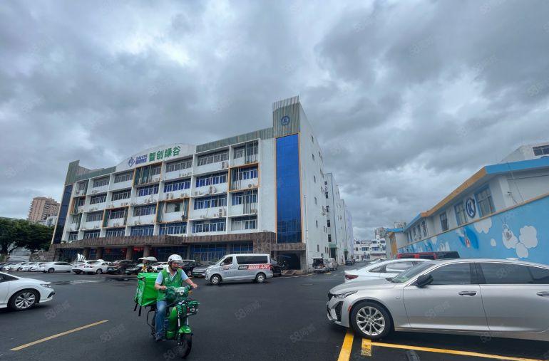 横岗六约地铁口大型园区出租带装修420平方，带消防喷淋