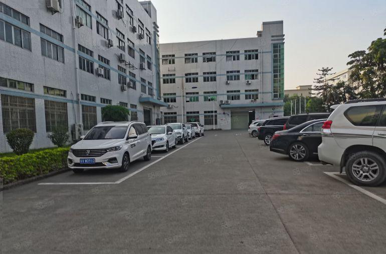 平湖辅城坳一二楼1000平方厂房仓库原房东低价出租转让可环评