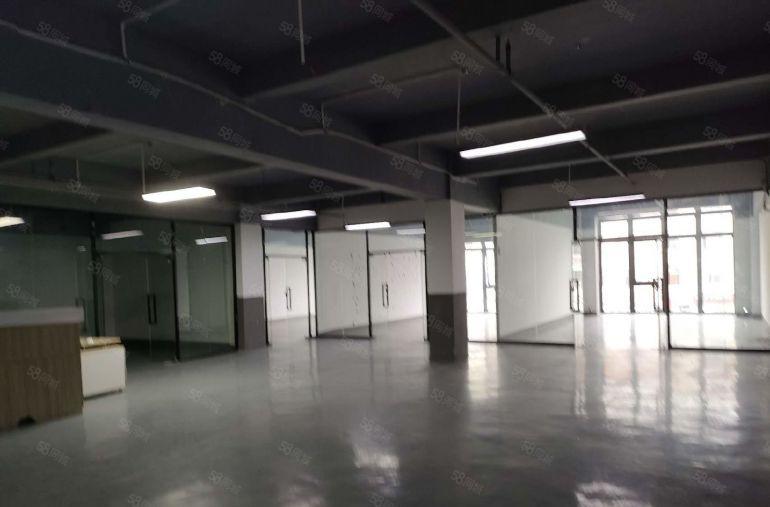 华南城新出楼上680平方带豪华装修的电商厂房仓库出租