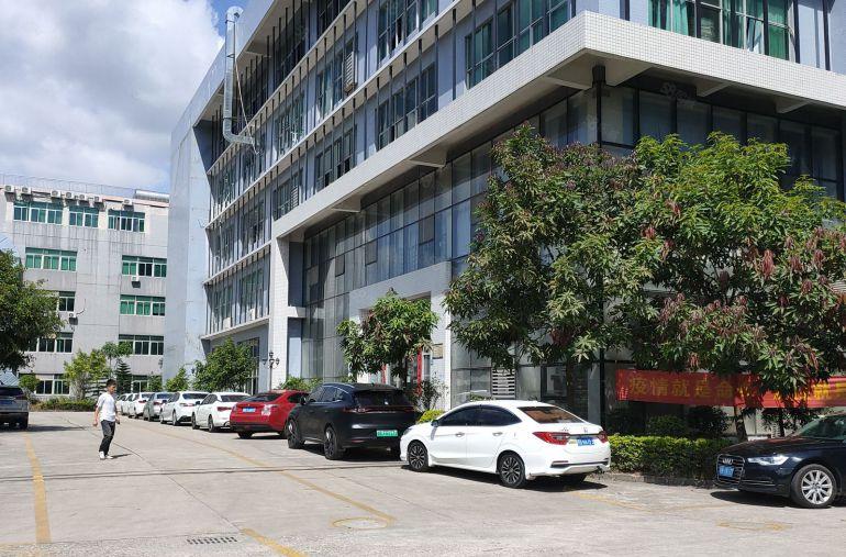 龙岗坪地中心香元排原房东标准厂房带3吨大货梯，现成水电办公室