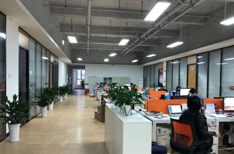 龙岗双龙地铁口电商孵化基地新出楼上300平办公仓库厂房出租