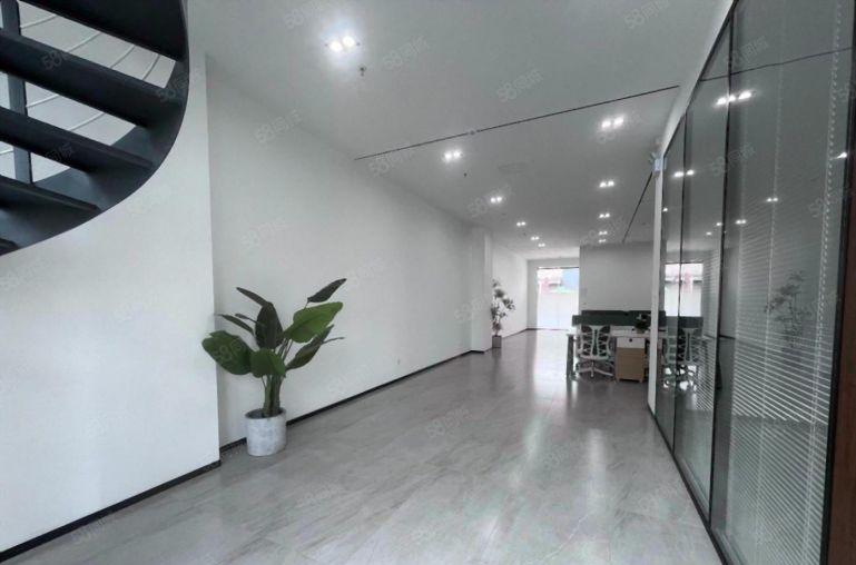 横岗六约地铁口2000平带装修电商办公厂房出租一楼仓库可分租