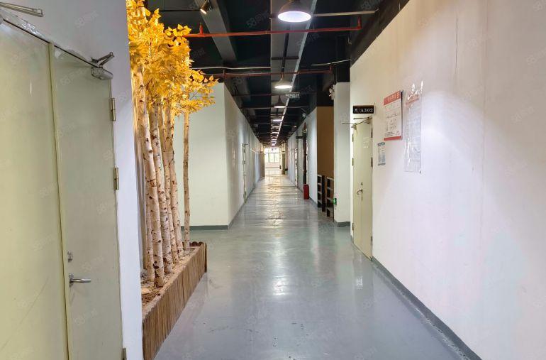 龙岗区坂田华为地铁口新出电商仓库楼上922平