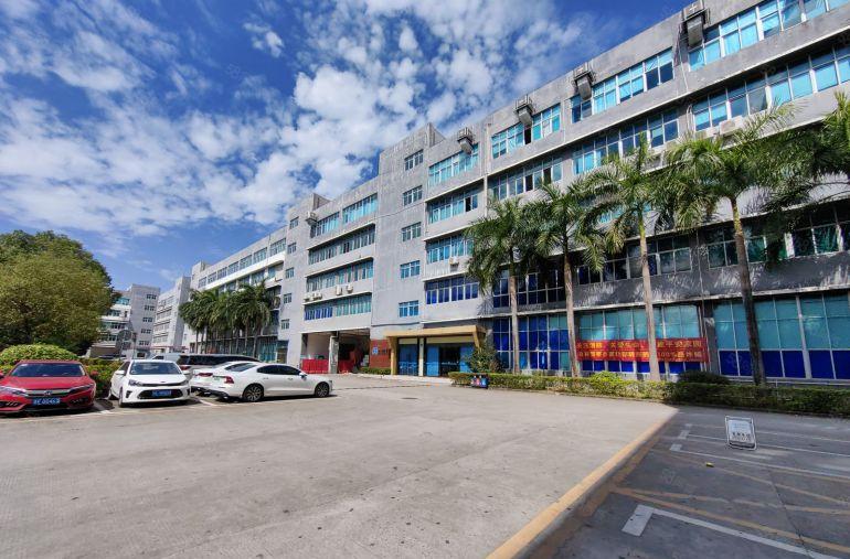 降价了龙岗宝龙地铁站原房东2000平方精装修厂房仓库低价出租