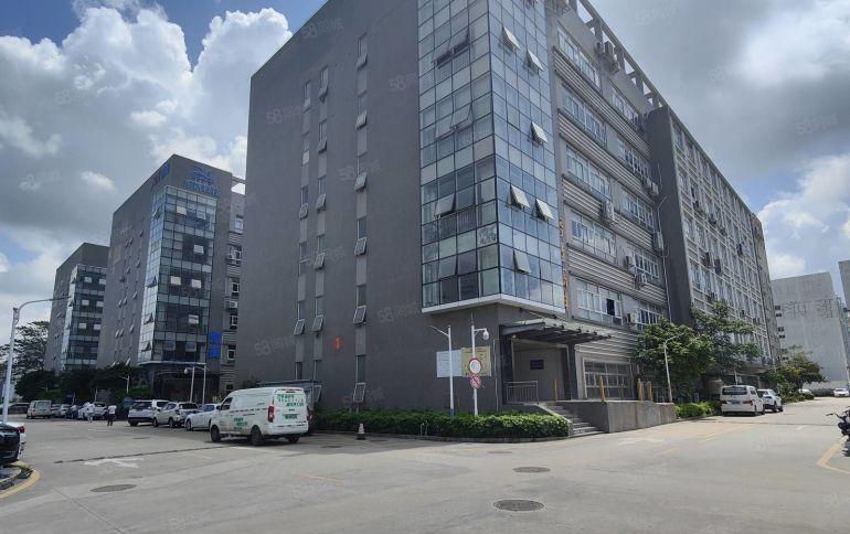 300平起租丨横岗荷坳地铁口新出2000平带装修厂房仓库出租