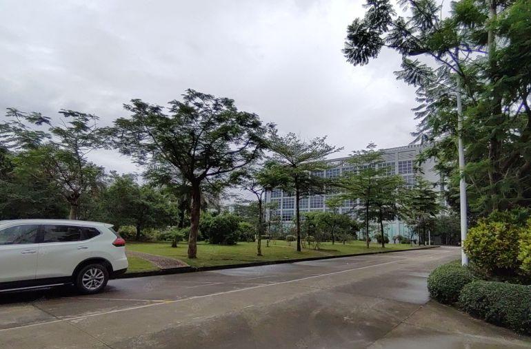 租12元，龙岗宝龙原房东楼上厂房单层面积3000平方低价出租