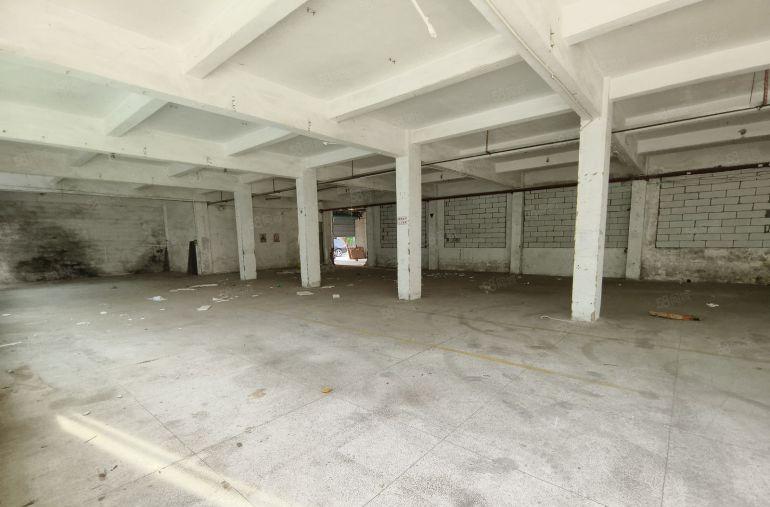 龙岗同乐独门独院原房东厂房2400平上下三层邻居深汕路旁边