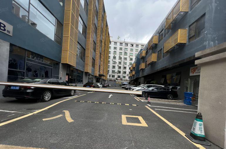 南联地铁口电商园小仓库380平方出租带空中花园精装修拎包入驻