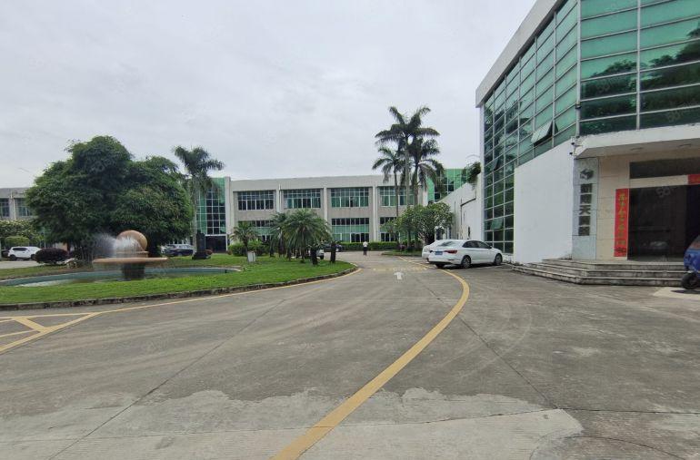 龙岗中心城原房东1楼500平方带精装修办公室厂房仓库出租