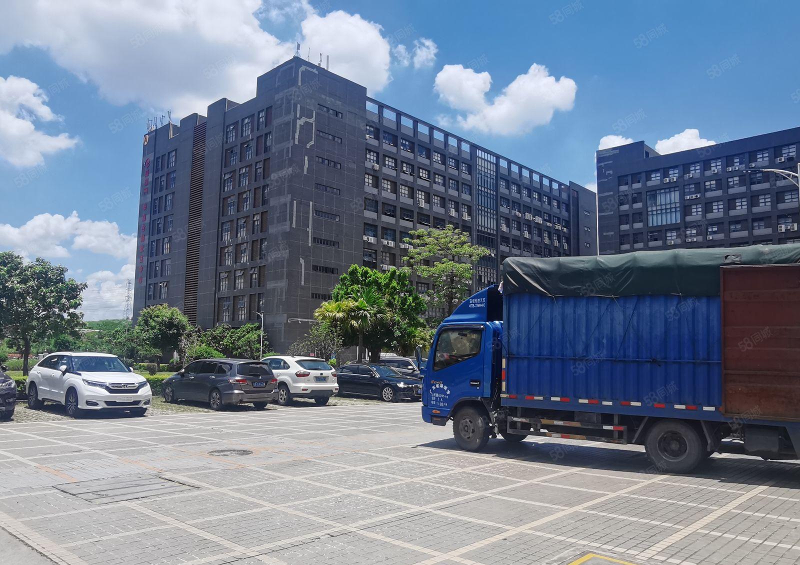 龙岗布吉大型工业区！原房东！龙岗区楼上1700平标准厂房出租