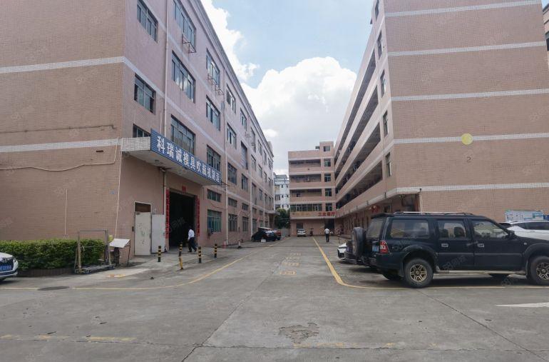 龙岗宝龙工业区独栋红本厂房8800平1楼5.8米高出租