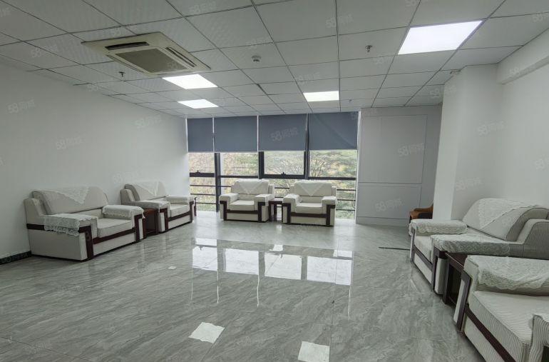 龙岗中心城南联地铁口精装修整层厂房200平起出租园区空地大