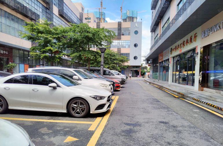 龙岗龙城广场地铁口电商园精装200平办公室厂房出租 大小分租