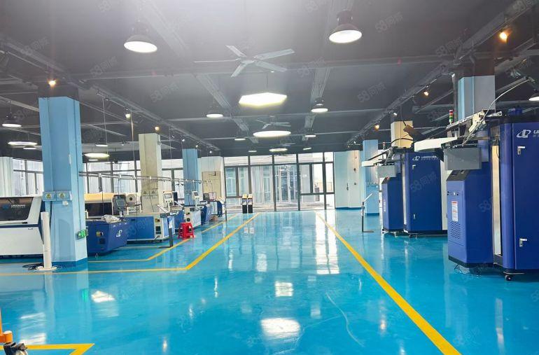 布吉丹竹头地铁口新出精美装修厂房1000平可做办公也可做生产