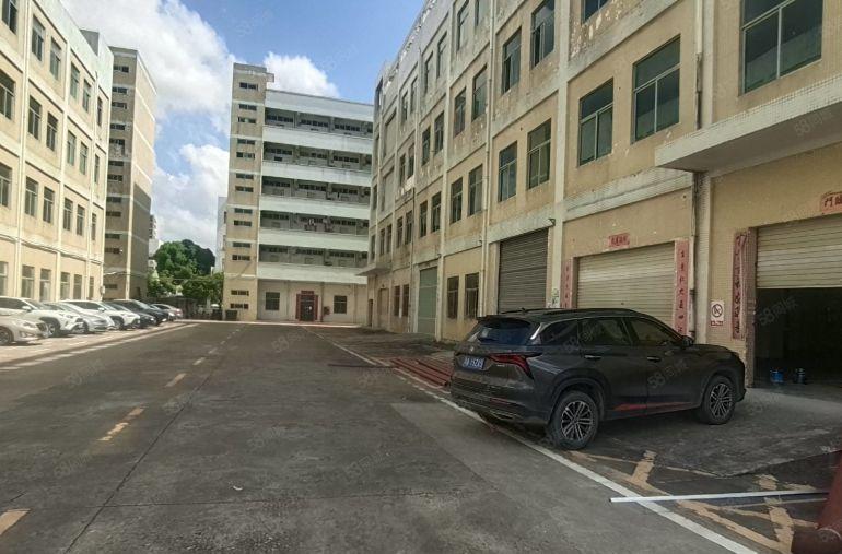 横岗地铁口原房东2000平独院红本厂房实际面积19元大小分租