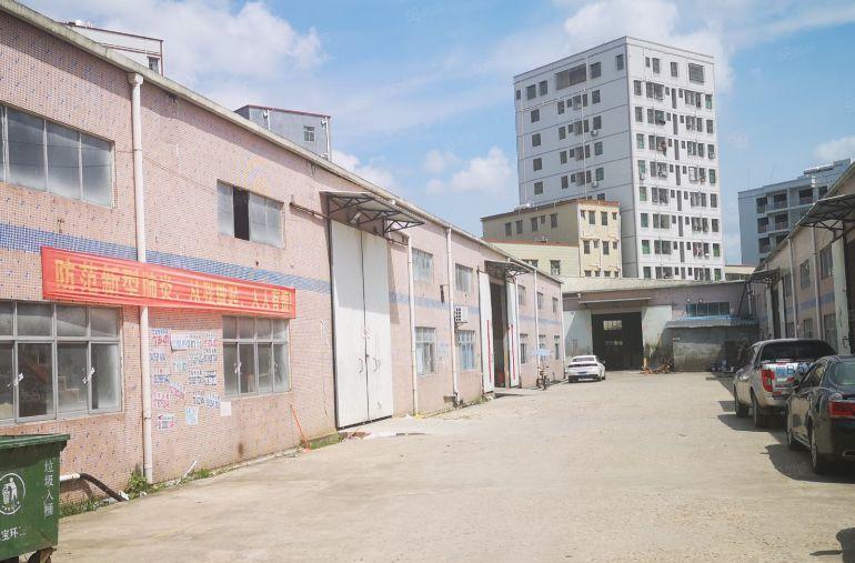 新出靓盘！横岗工业园4000平独院厂仓库出租低价20元出租