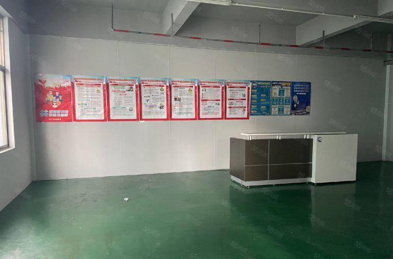 坪地同富裕工业区楼上新出1000平现成装修实际面积厂房出租