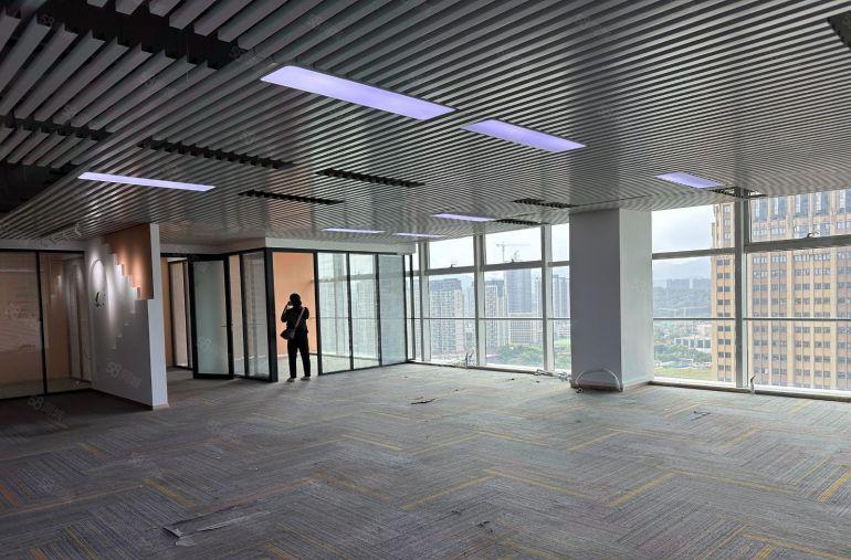 特价坂田地铁口各种户型108平168平228平电商办公仓库