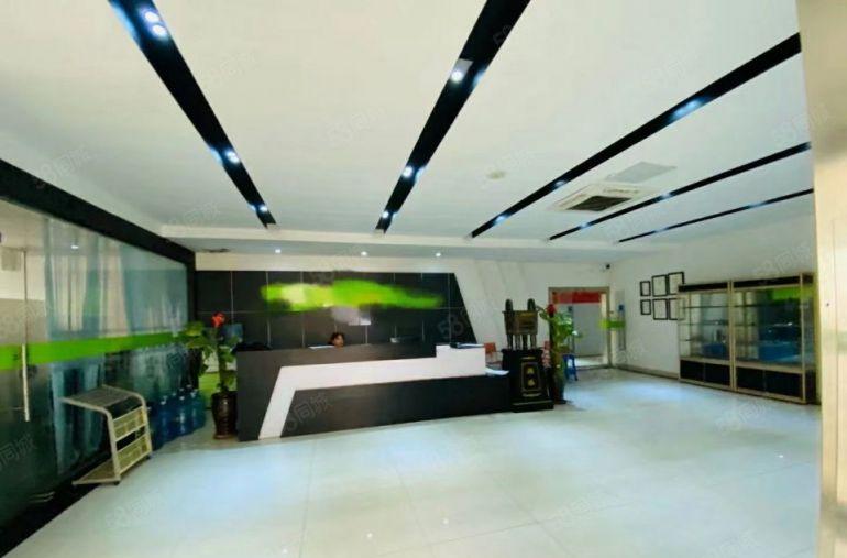 横岗六约大型科技园楼上2000平精装修办公仓库厂房出租可分租