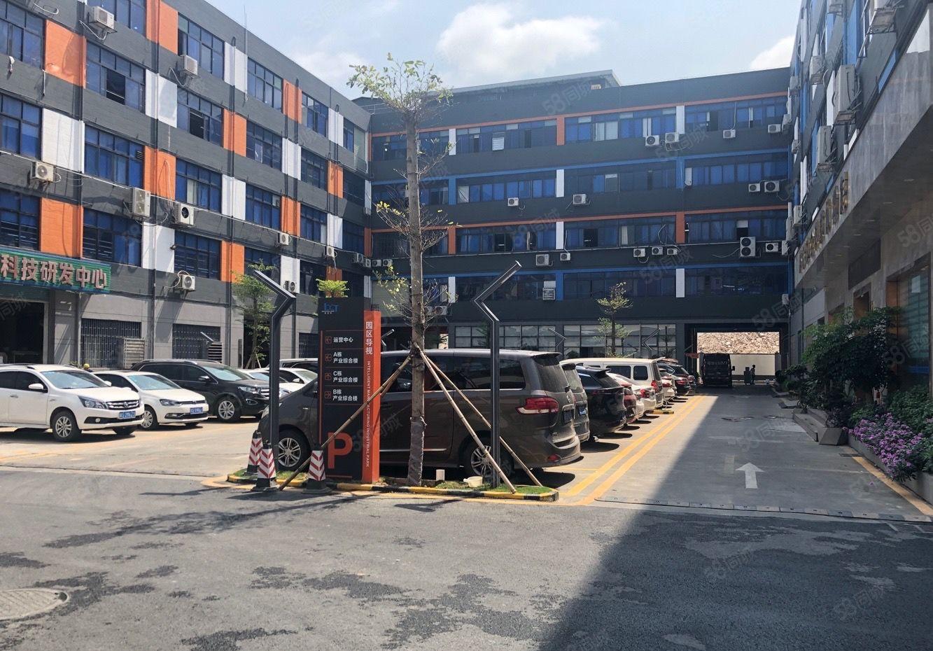 横岗地铁站附近现成大型服装厂2100平精装修出租免转让费