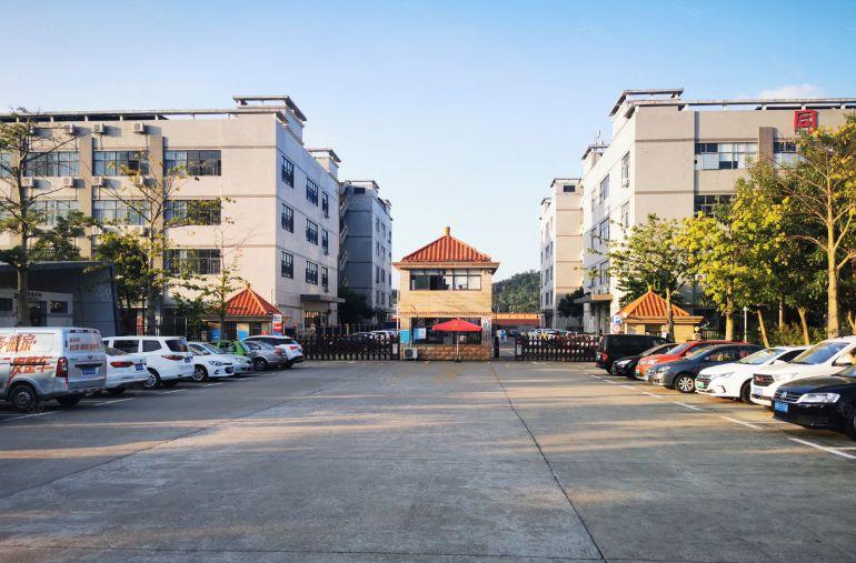 一房东，实际面积出租，整层2000平方，带卸货平台，主干道边