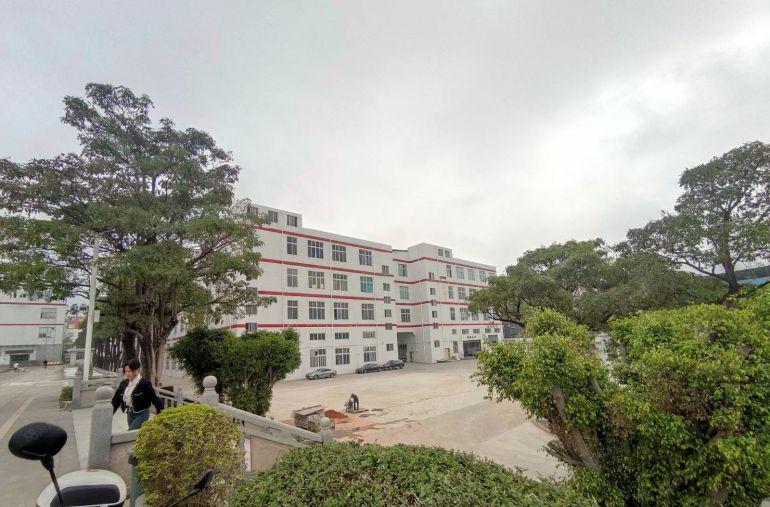 龙岗横岗正地铁口原房东独院厂房大空地仓库出租300到500平