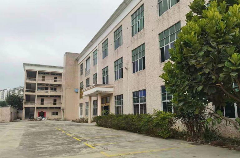 龙岗爱联18元花园式独院厂房招租4800平方 200平起分租