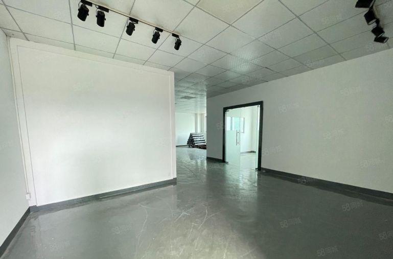 横岗花园式厂房现成办公加仓库厂房1000平超大空地可分租