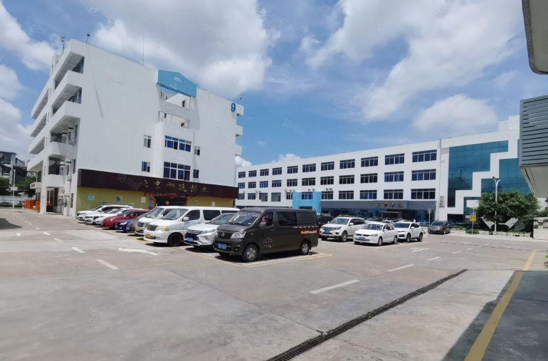 平湖辅诚坳标准厂房出租2000平可200平起分租单价20元