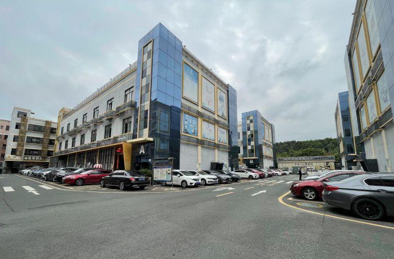 横岗四联地铁站旁电商园新出楼上300平带装修办公室出租